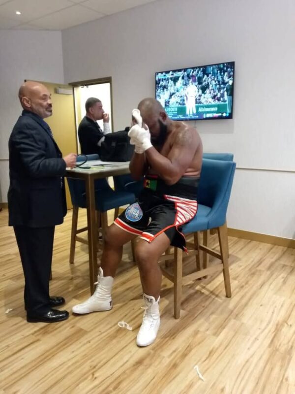 Richard Lartey to get rematch with Pettigrew after controversial stoppage.